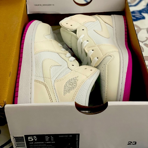 air jordan 1 uv reactive